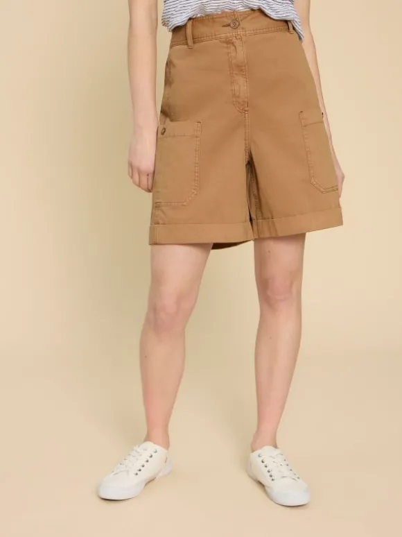 Carlie Cargo Shorts in DARK NATURAL