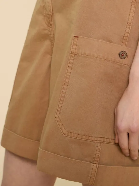 Carlie Cargo Shorts in DARK NATURAL