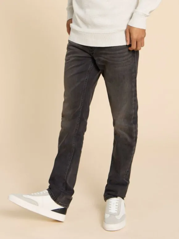 Eastwood Straight Jean in WASHED BLACK