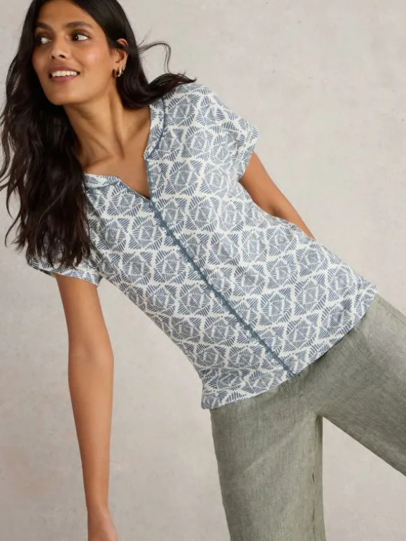NELLY NOTCH EMBROIDERED TEE in BLUE PRINT