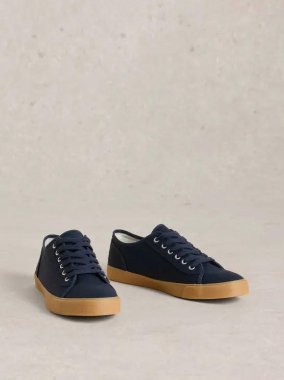 Peter Plimsoll Trainer in DARK NAVY