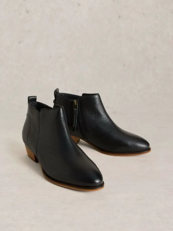 Willow Leather Ankle Boot in PURE BLACK