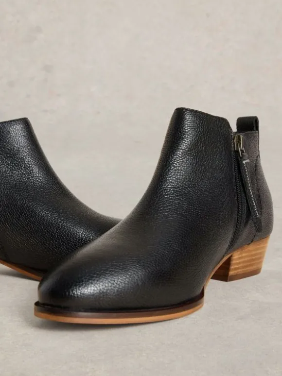 Willow Leather Ankle Boot in PURE BLACK